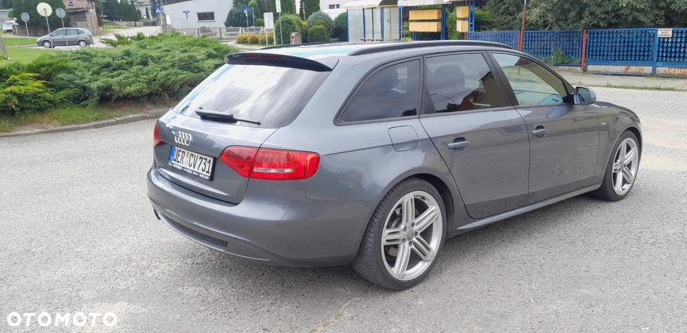 Audi A4 Avant - 11