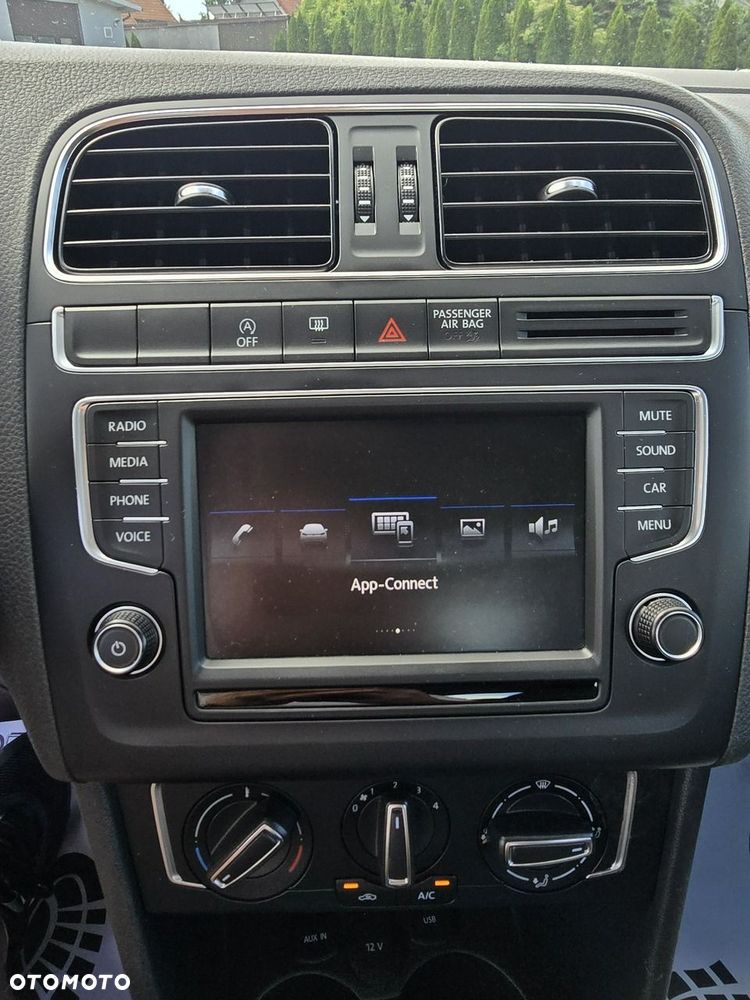 Volkswagen Polo - 23