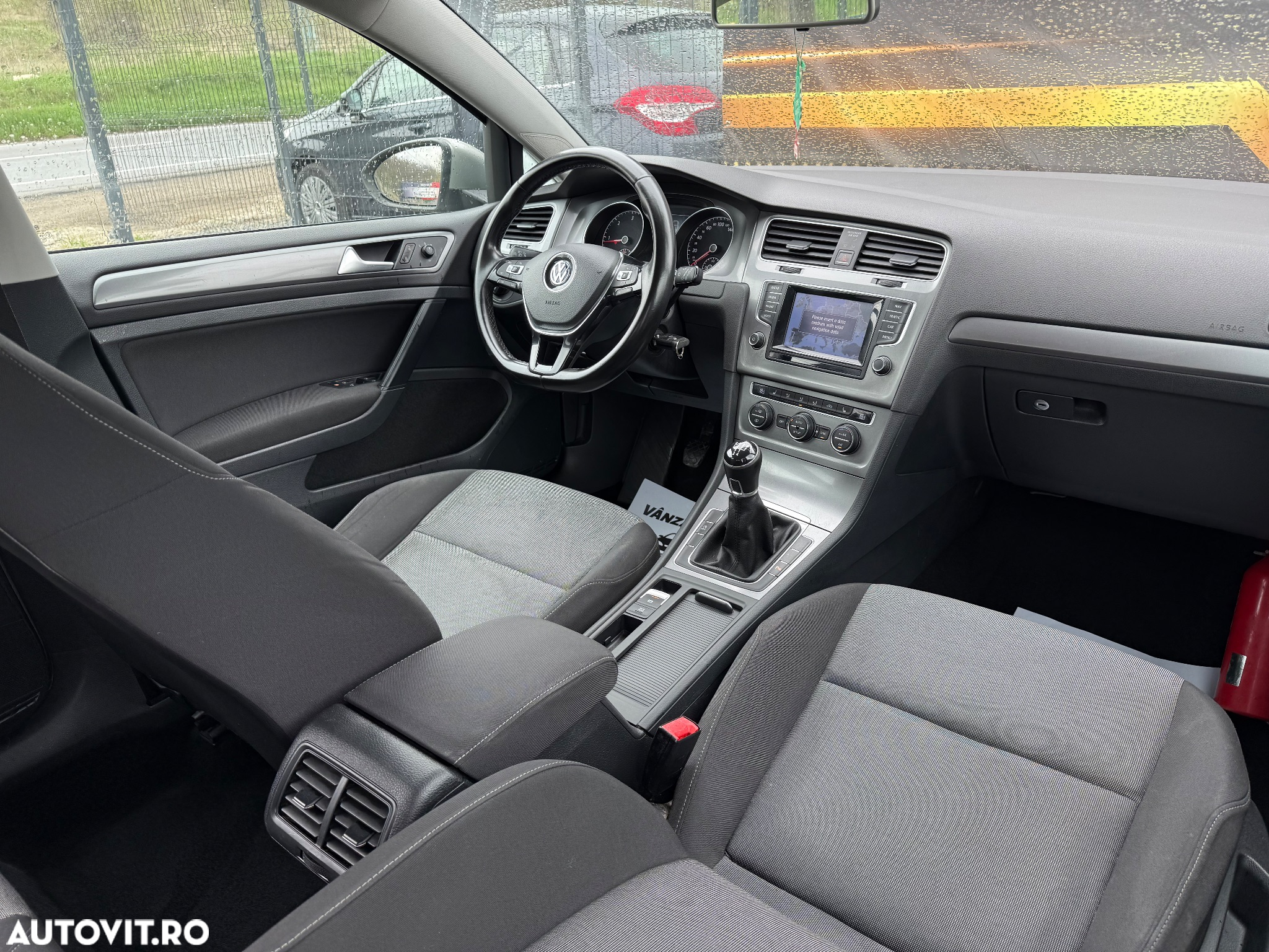 Volkswagen Golf 1.6 TDI BMT Comfortline - 5