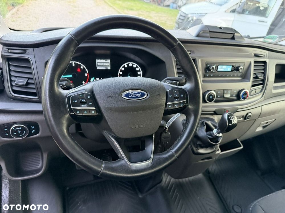 Ford Transit - 21