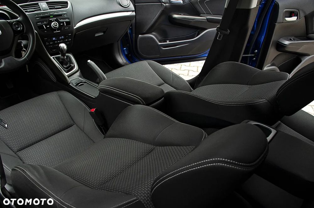 Honda Civic 1.8 i-VTEC Lifestyle - 35