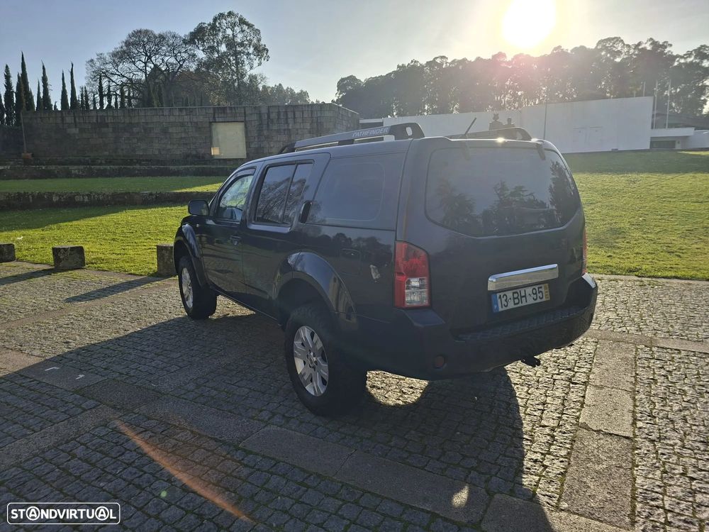 Nissan Pathfinder - 4
