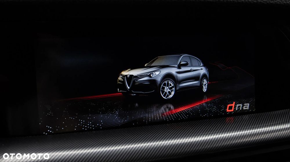 Alfa Romeo Stelvio 2.0 Turbo Veloce Q4 - 28