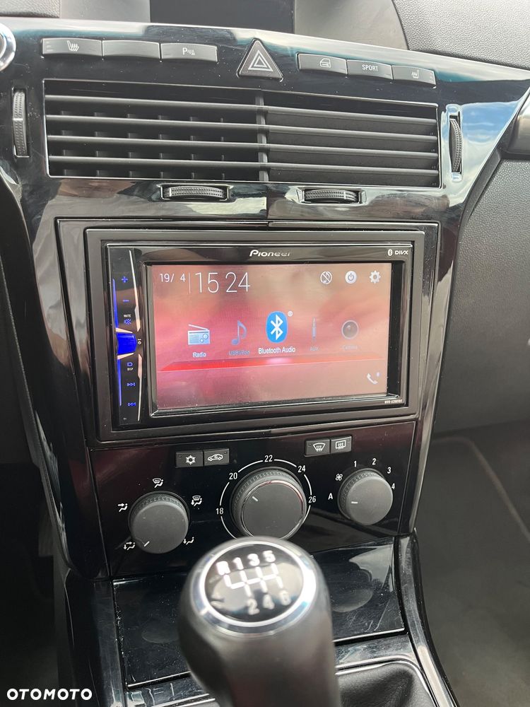 Opel Astra 1.6 Turbo Cosmo - 23