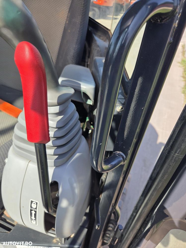 Hitachi ZX48U-6, 2023, 2.658t, 5 TONE, CUPLA RAPIDA+3 CUPE NOI, inst picon pe brate, lama nivelare, ad sapare 4m, ridica 3t, latime 2m, antifurt, aer cond, produs in JAPONIA, posibilitate leasing 4 ani, PROMOTIE 39.500 EUR+tva - 31