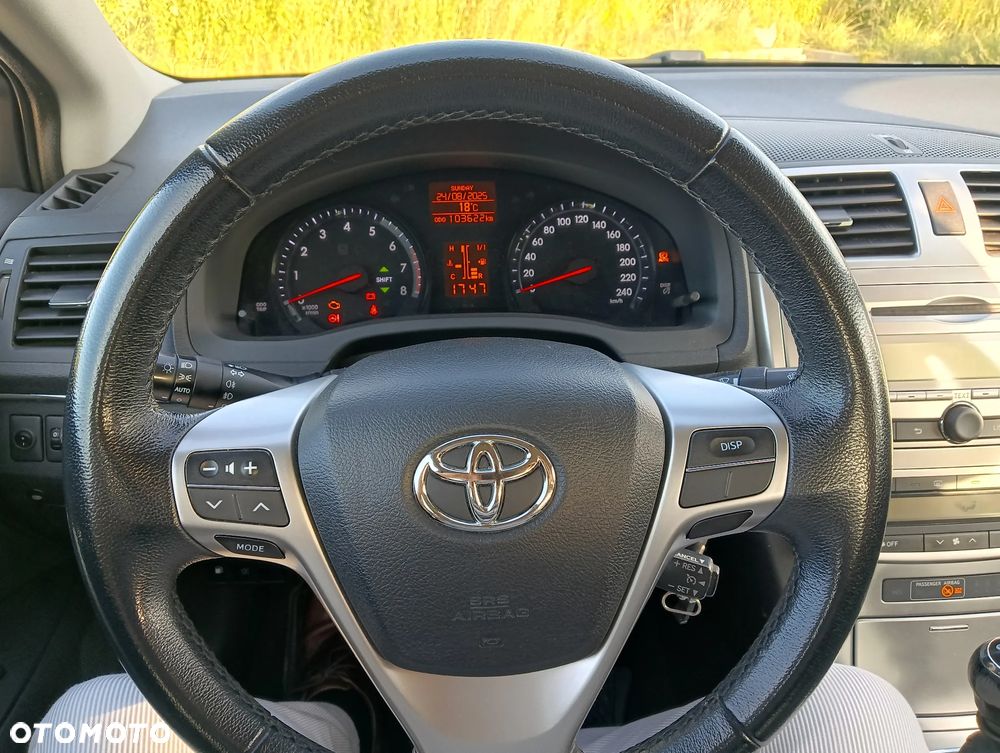 Toyota Avensis - 7