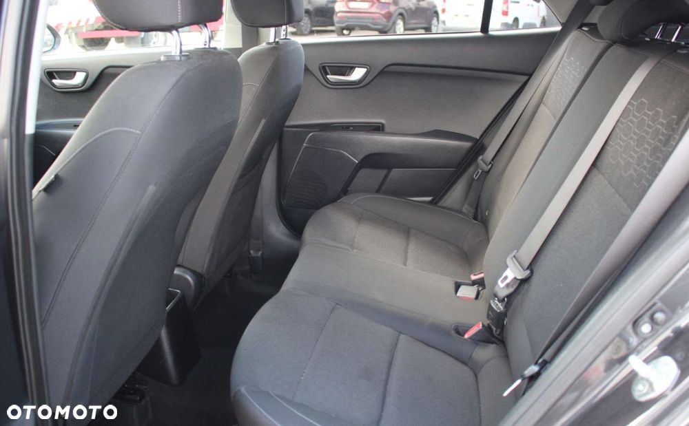 Kia Rio - 17