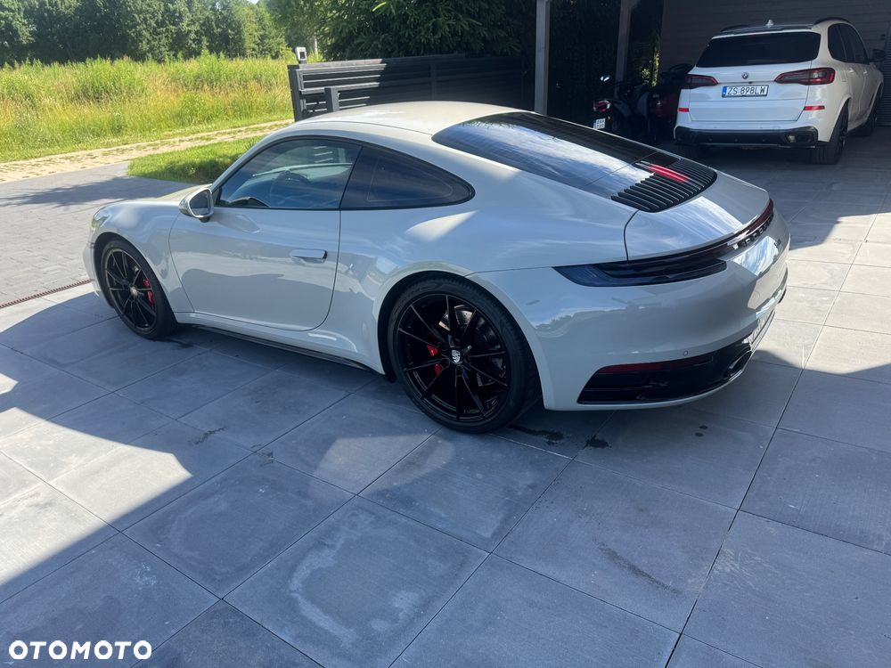 Porsche 911 Carrera 4S - 3