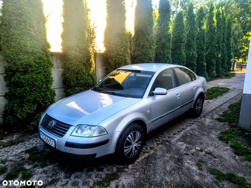 Volkswagen Passat 1.6 Basis - 5