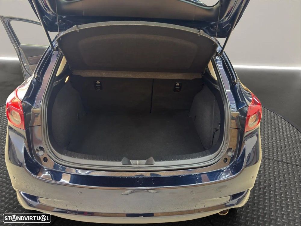 Mazda 3 Hatchback — fotografia 20