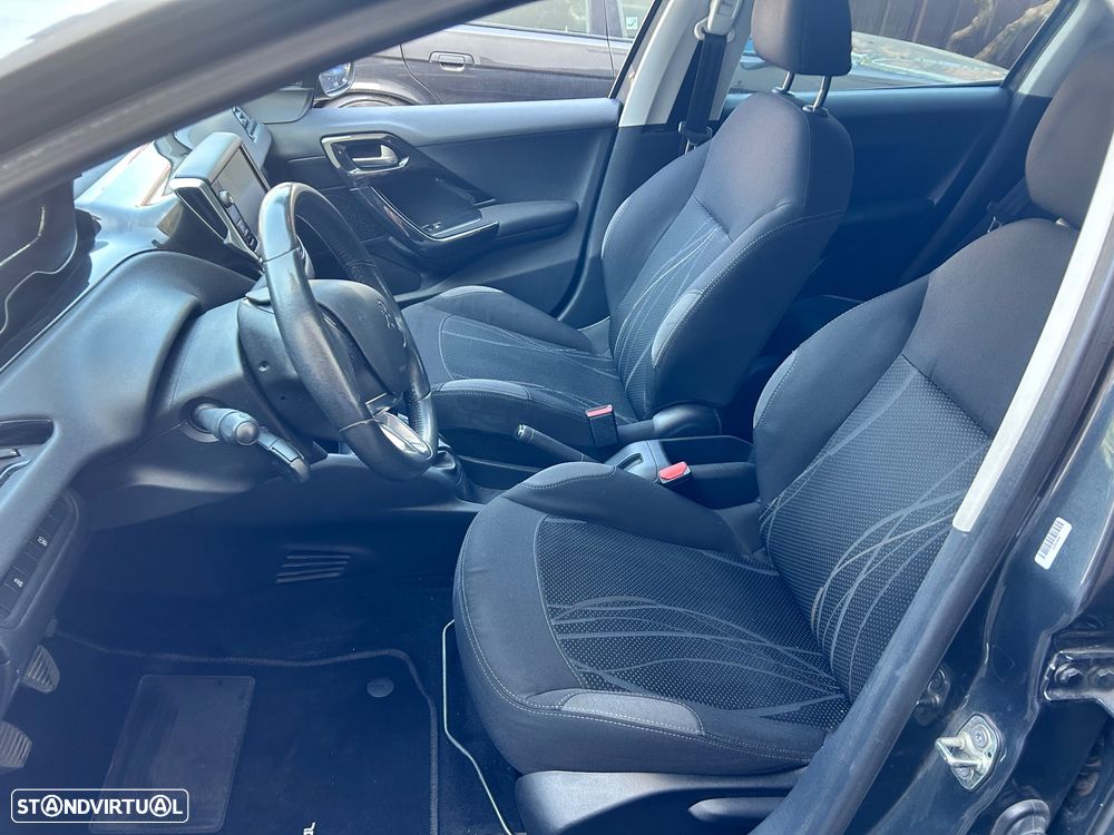 Peugeot 208 1.4 HDi - 4