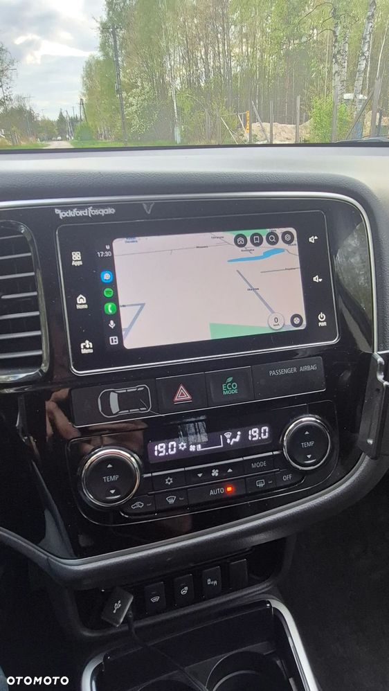 Mitsubishi Outlander 2.0 Instyle Navi 4WD CVT - 7