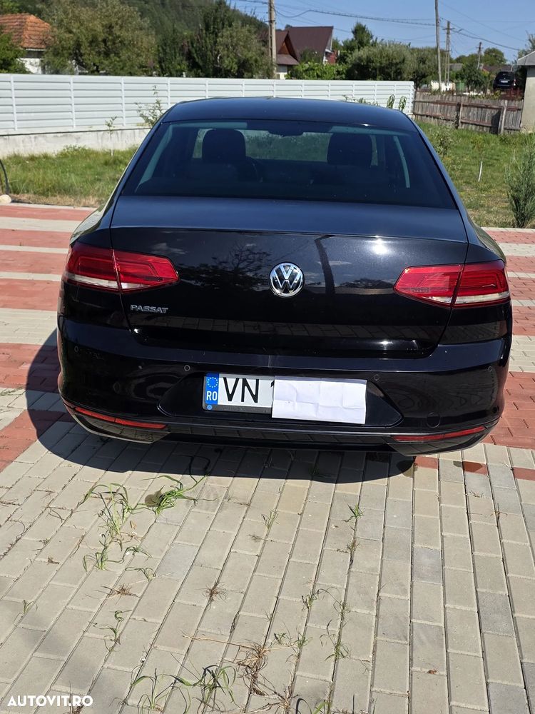 Volkswagen Passat 2.0 TDI Comfortline - 10