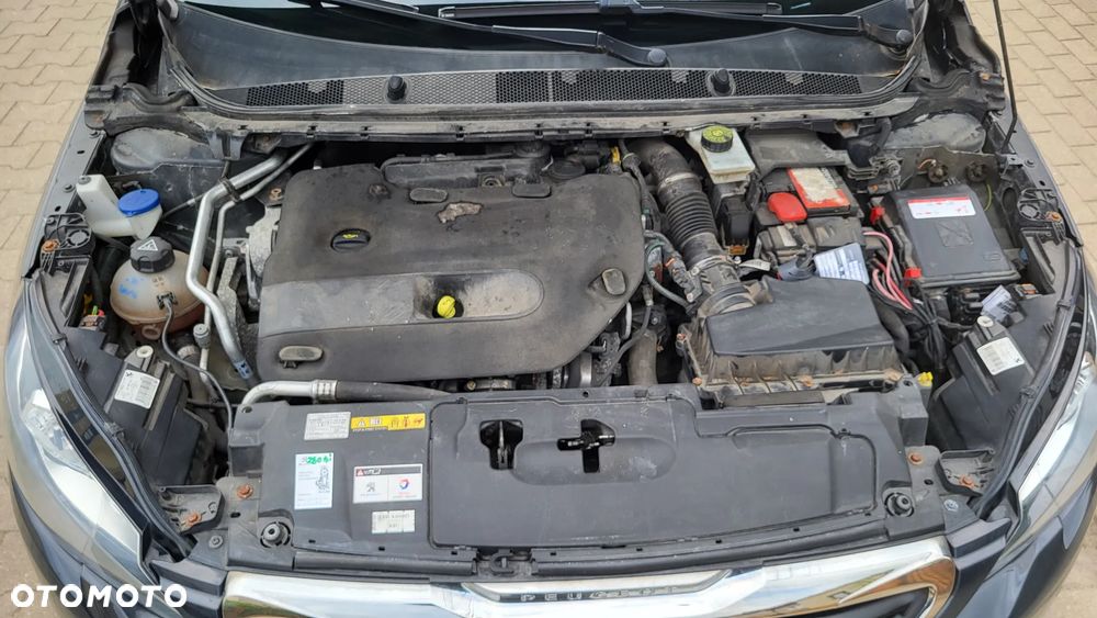 Peugeot 308 2.0 Blue HDi Allure S&S - 16