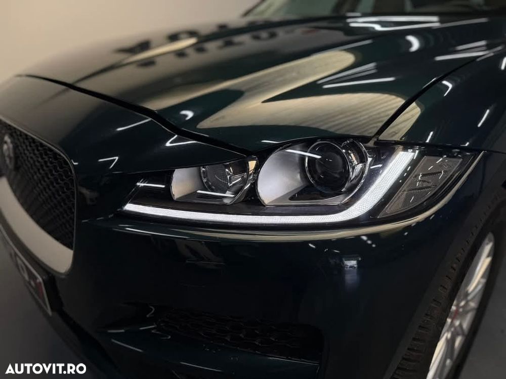 Jaguar F-Pace 20d AWD Prestige - 6