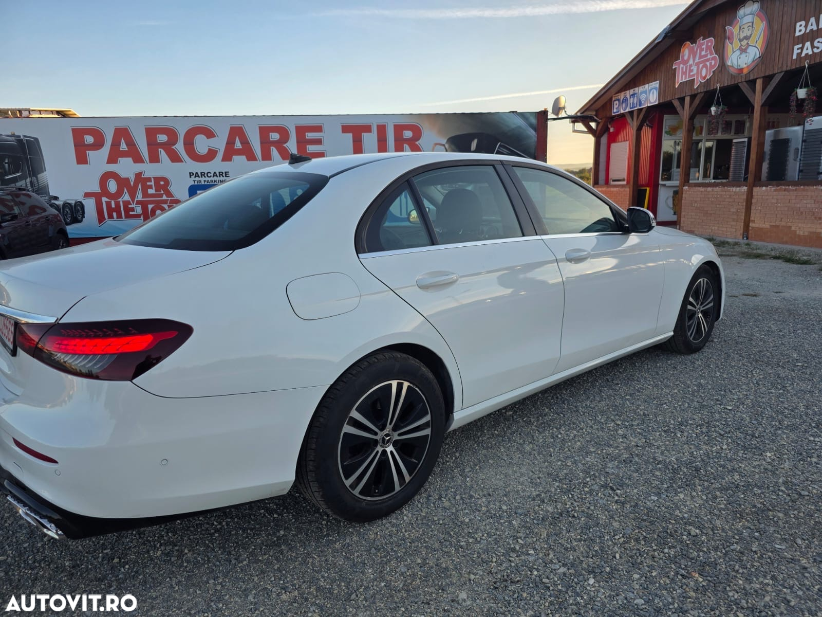Mercedes-Benz E 220 d T 9G-TRONIC - 3