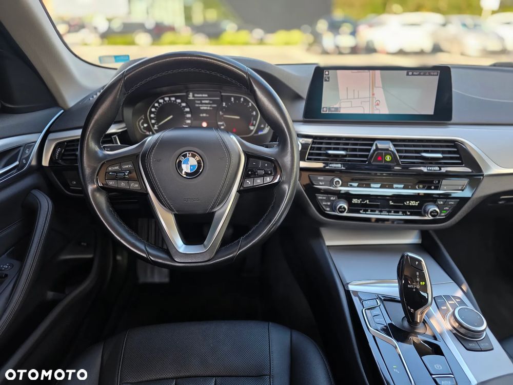 BMW Seria 5 520i GPF M Sport sport - 30