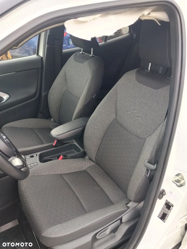 Toyota Yaris Cross - 18