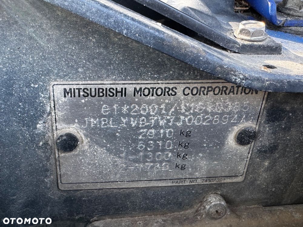 Mitsubishi Pajero - 5
