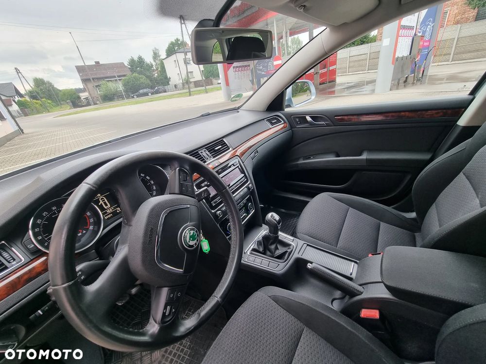 Skoda Superb 2.0 TDI Platinum - 13