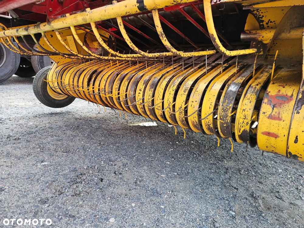 New Holland 648 - 5