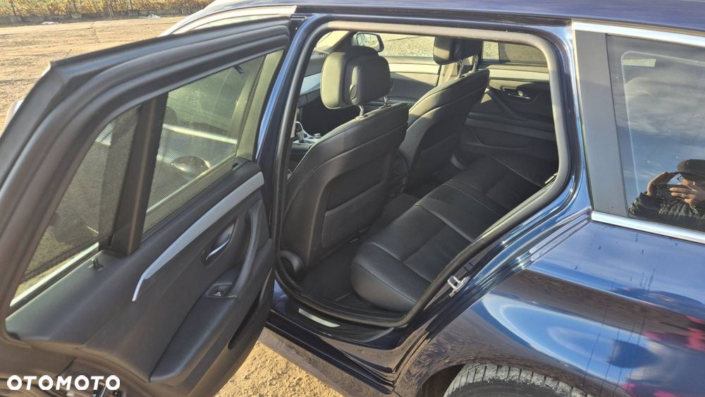 BMW Seria 5 525d - 6