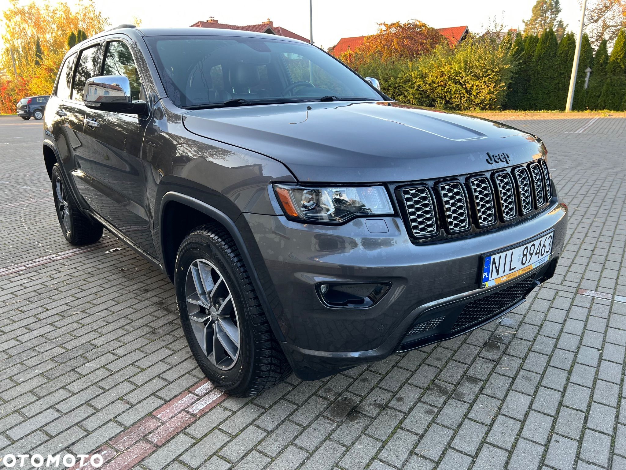 Jeep Grand Cherokee - 1