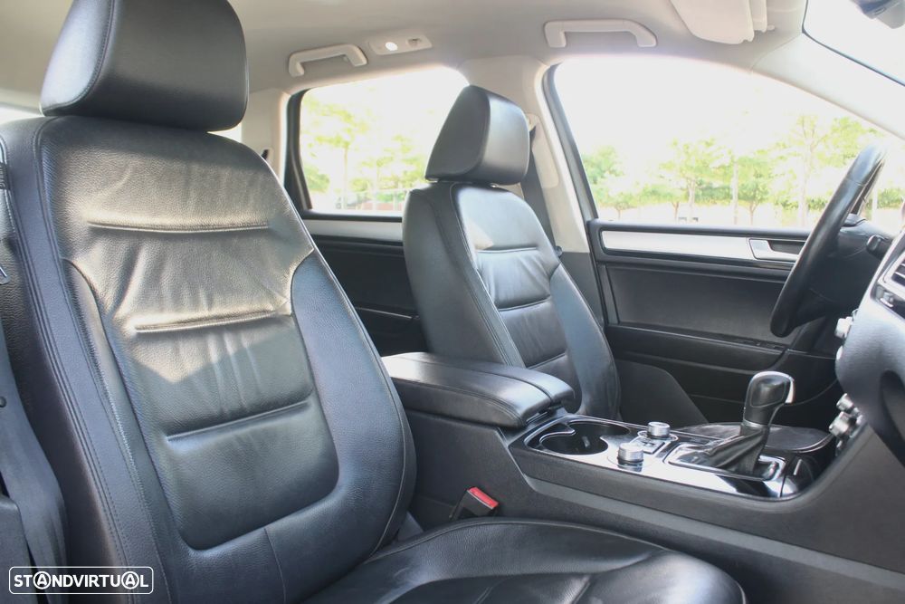 VW Touareg 3.0 TDI V6 - 52