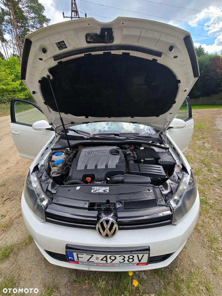 Volkswagen Golf 1.6 TDI DPF Highline - 13