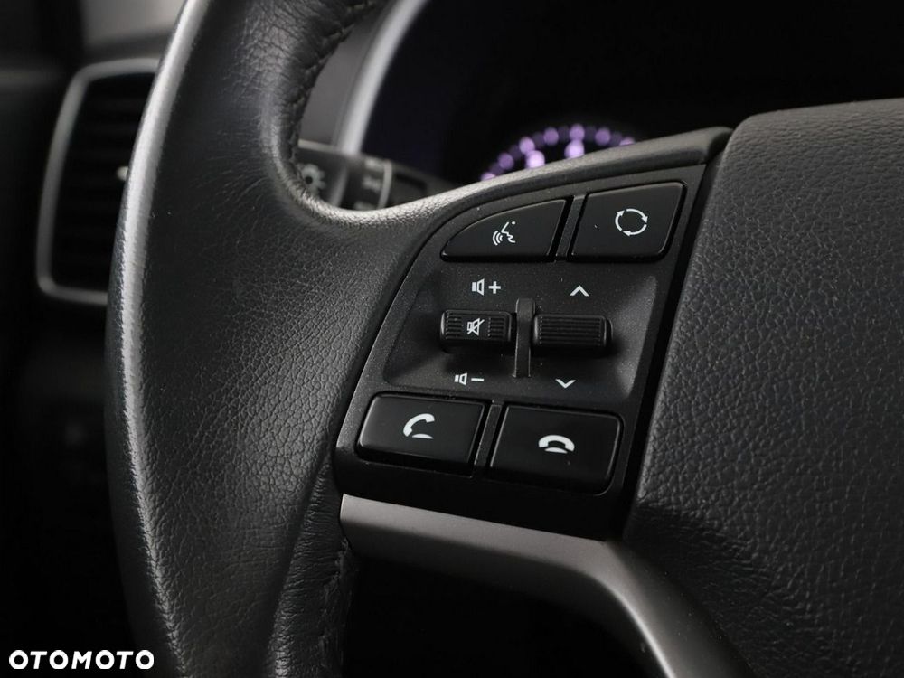 Hyundai Tucson 1.6 GDi 2WD Select - 32