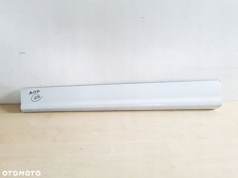 audi q5 17^ listwa drzwi prawy przód 80a853960b - 1
