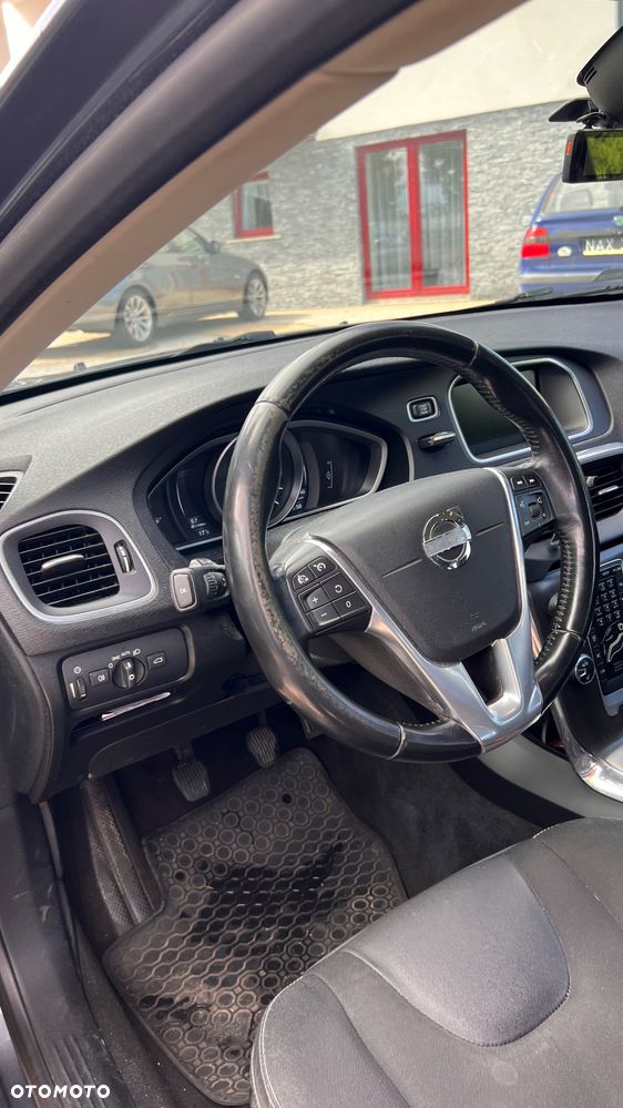 Volvo V40 D2 Momentum - 5