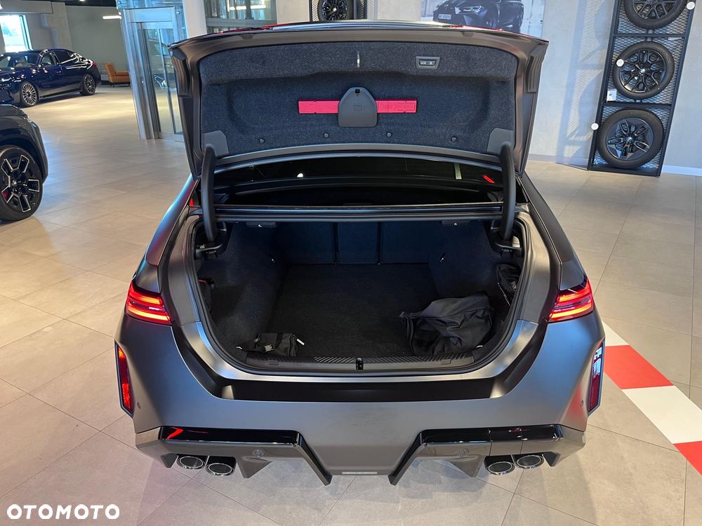 BMW M5 PHEV - 28
