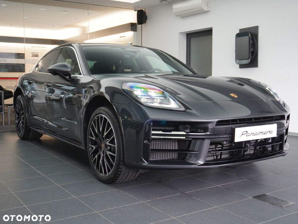Porsche Panamera 4 - 8