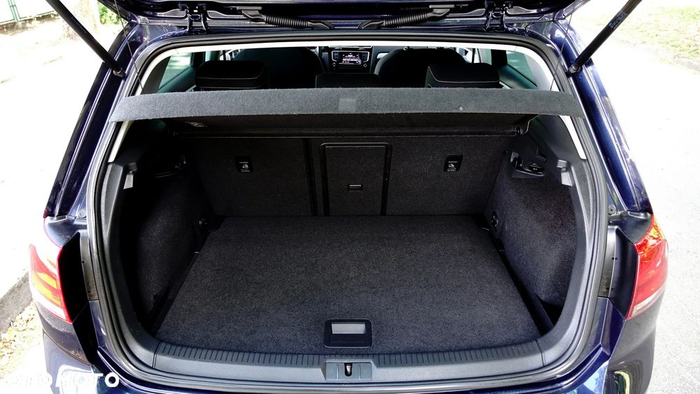 Volkswagen Golf - 31