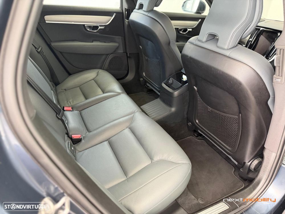 Volvo V90 2.0 T6 PHEV Inscription Expression AWD - 23