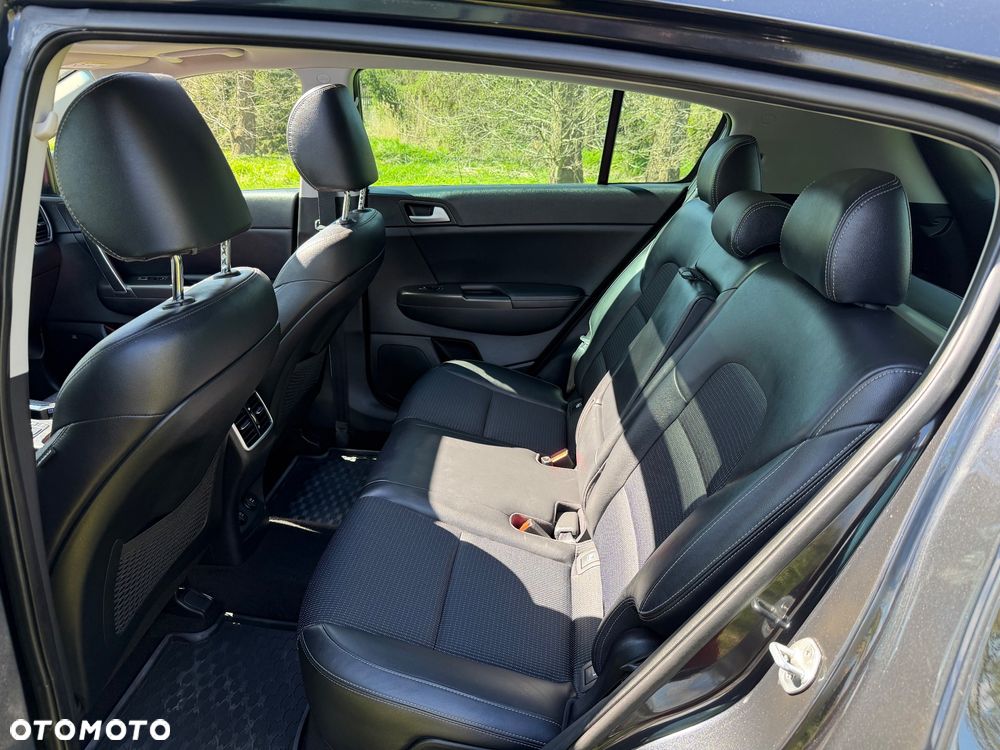 Kia Sportage 2.0 CRDI 4WD Automatik Spirit - 10