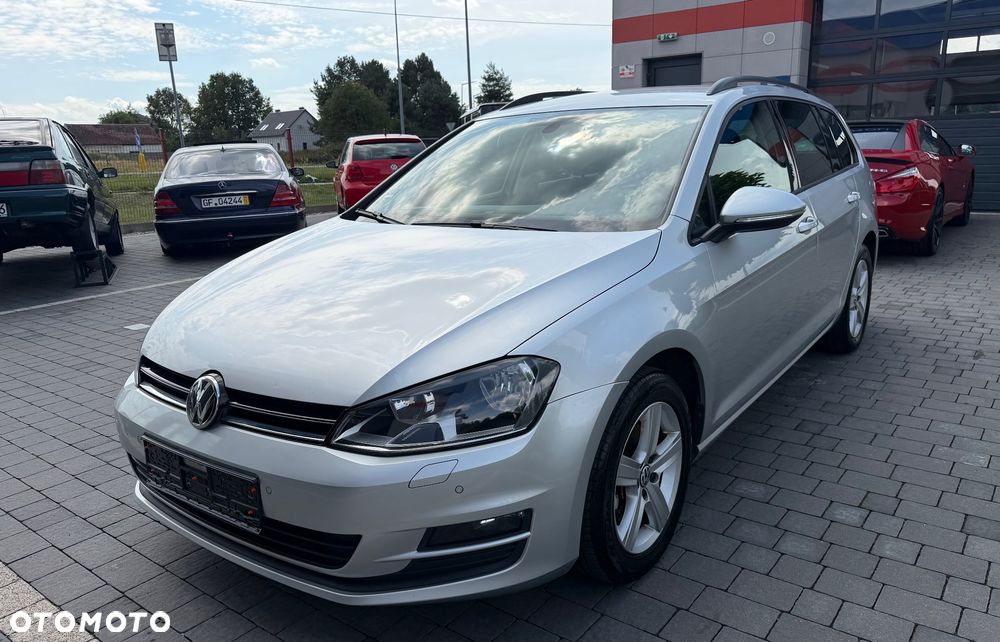 Volkswagen Golf - 2