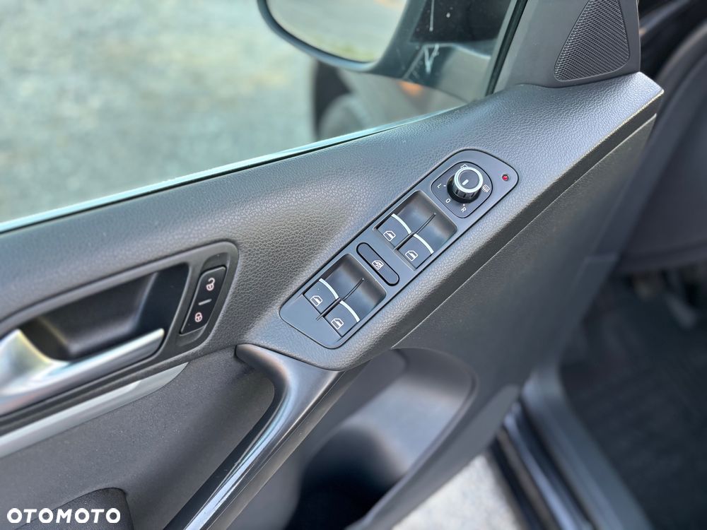 Volkswagen Tiguan - 8