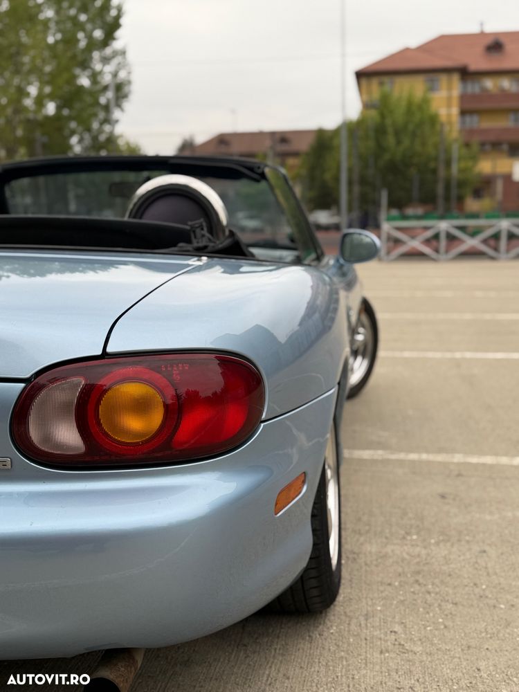 Mazda MX-5 1.6i - 11