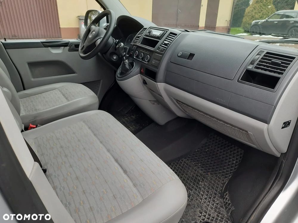 Volkswagen Transporter T5 - 6