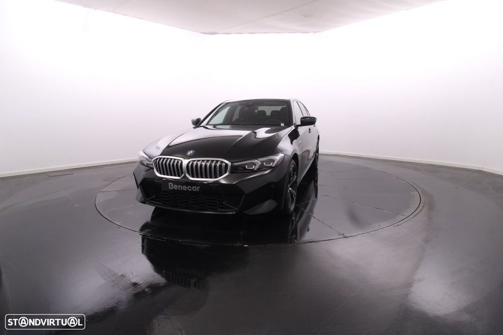 BMW 330 e Pack Desportivo M Auto - 14