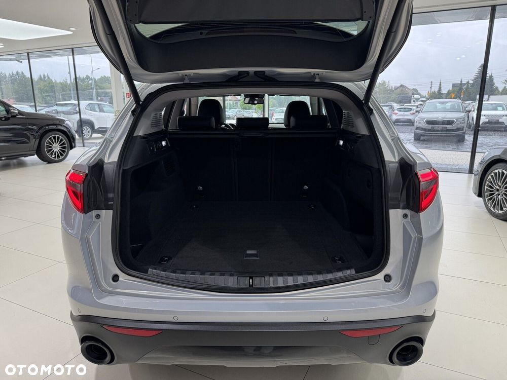 Alfa Romeo Stelvio 2.0 Turbo Sprint Q4 - 17