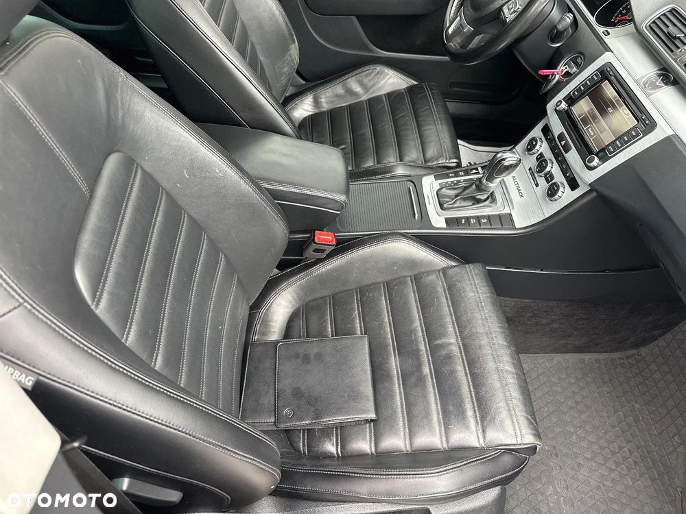 Volkswagen Passat 2.0 TDI 4Mot Highline DSG - 23