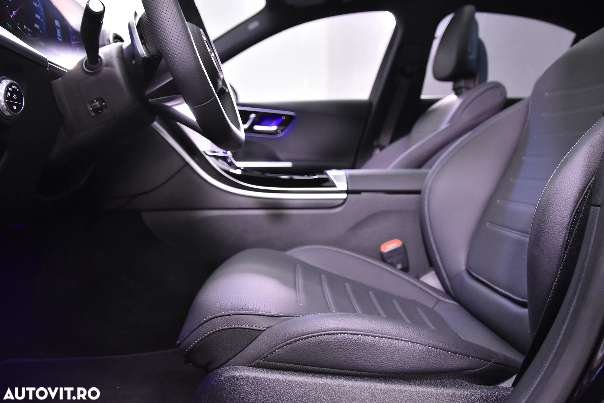 Mercedes-Benz C 300 MHEV 4MATIC - 25