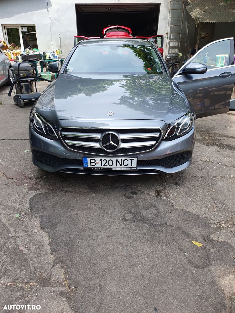 Mercedes-Benz E 220 d Aut. - 1