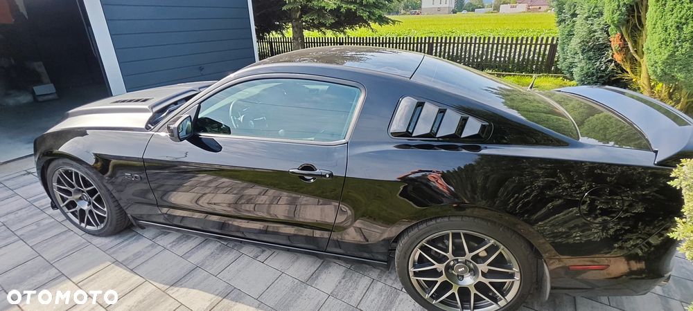 Ford Mustang - 8