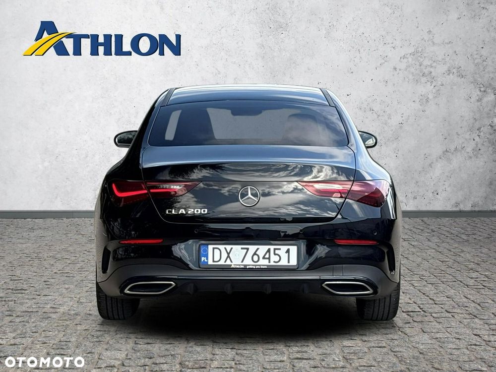 Mercedes-Benz CLA 200 7G-DCT - 4