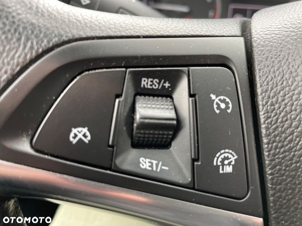 Opel Mokka 1.6 Essentia S&S - 28