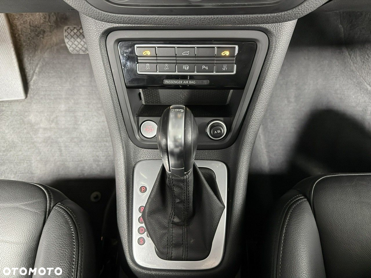 Volkswagen Sharan 2.0 TDI DSG BlueMotion Technology Highline - 36